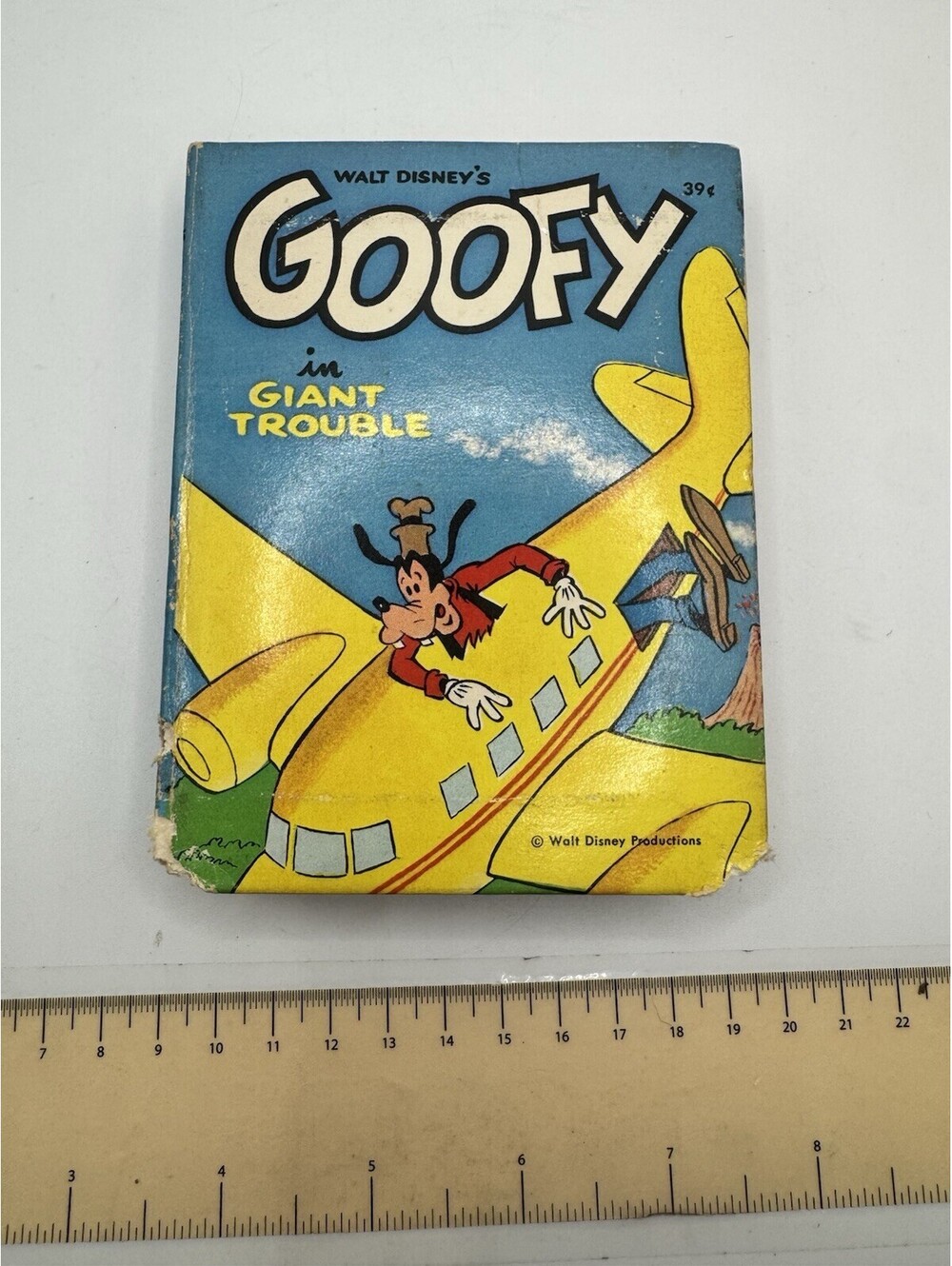 Collectible Vintage 1968 Walt Disney's Goofy in Giant Trouble Big Little Book HC